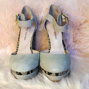 Audrey Brooke grey suede faux snake skin sz 7
